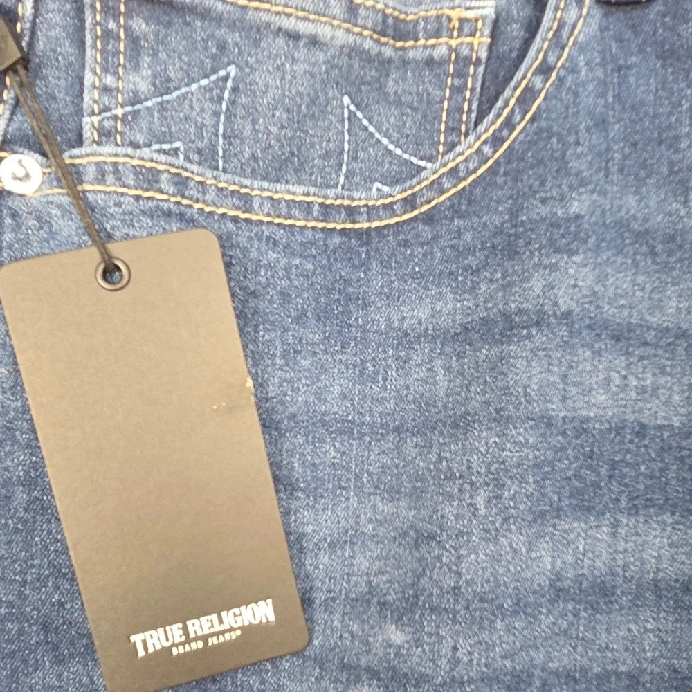 True Religion Bobby Relaxed Baggy Jeans Mens 33x32 Blue Applique Medium Wash NEW